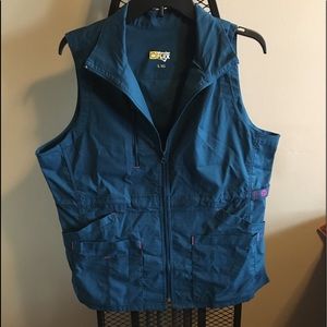 Scrub vest